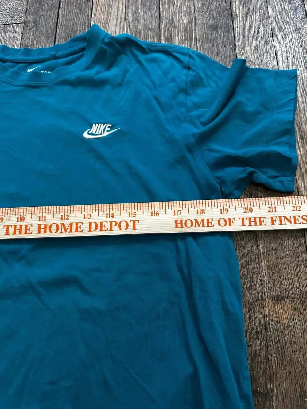Nike Sportswear Club T-Shirt Teal Medium Embroidered The Nike Tee - Picture 4 of 8